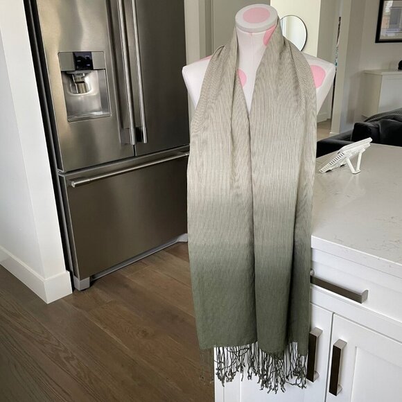 Striped Lightweight Ombre Fringed Wrap or Scarf Cream + Green - no tags - Picture 4 of 7